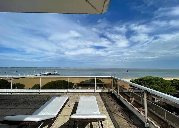 4 Au Dernier Etage Avec Immense Terrasse Face Au Bassin A - Fr-1-420-122 Апартаменты *