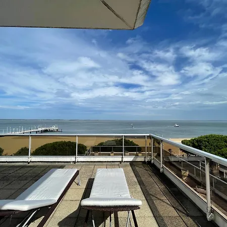 4 Au Dernier Etage Avec Immense Terrasse Face Au Bassin A - Fr-1-420-122 아파트 *