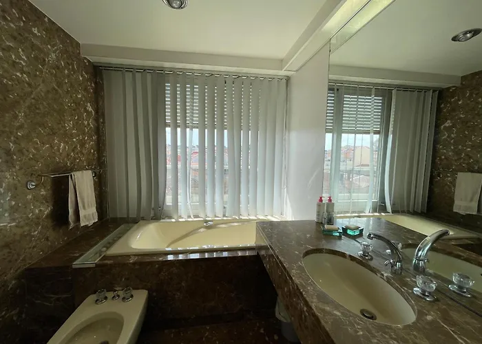 4 Au Dernier Etage Avec Immense Terrasse Face Au Bassin A - Fr-1-420-122 Arcachon